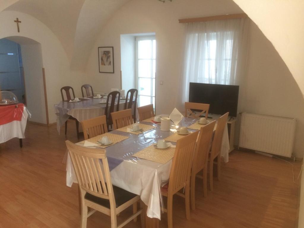 Haus Zum Nibelungenlied Apartman Melk Kültér fotó